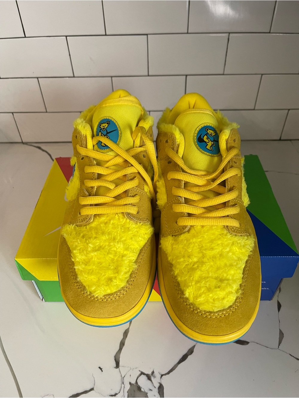 Men’s Nike Yellow Bear Size 11. - Picture 4 of 7